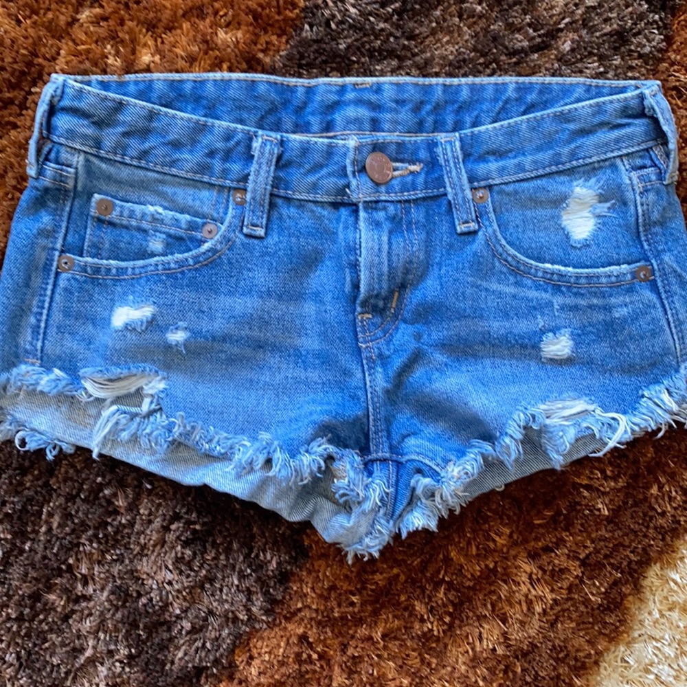 BDG urban outfitters distressed Jean shorts euc